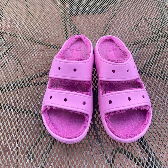 CROCS Pink unisex sandals. - Picture 3 of 9